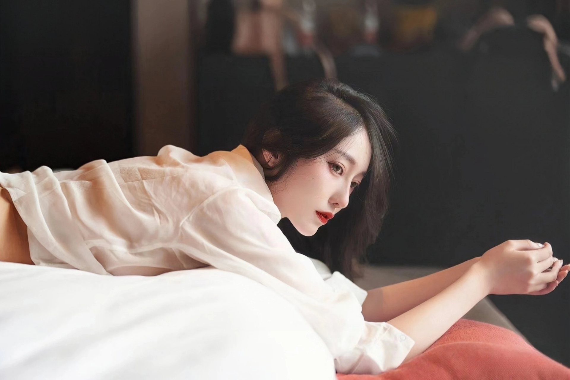 （活力中国调研行）探访中国最大碳纤维生产基地 感受“黑色黄金”的科技重量